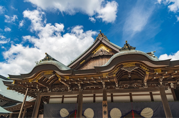 伊勢神宮の鳥居と参道