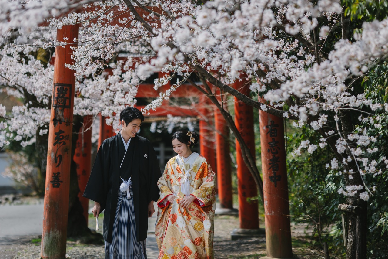 色打掛で必要なものは？花嫁が自分で用意するものも解説 | 和婚の 