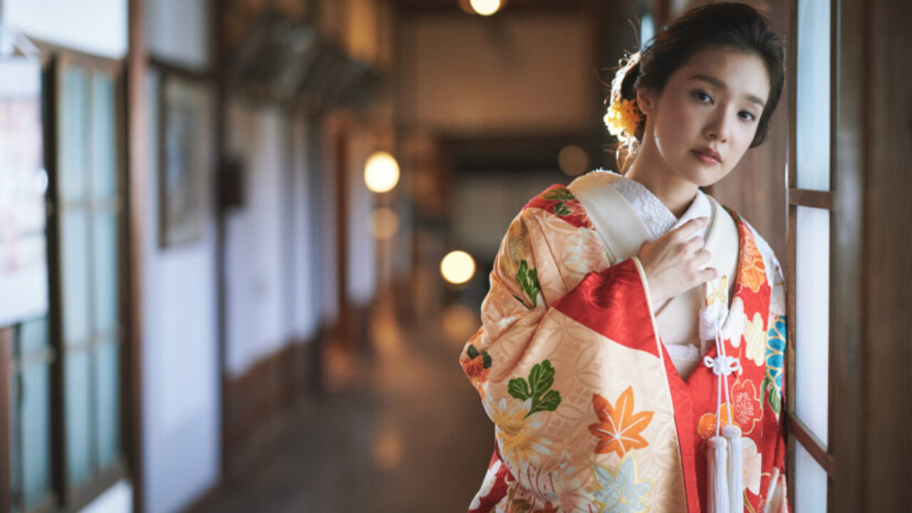色打掛　和装　婚礼　結婚式　花嫁　神社挙式 1130s41776r-1280x720.jpg