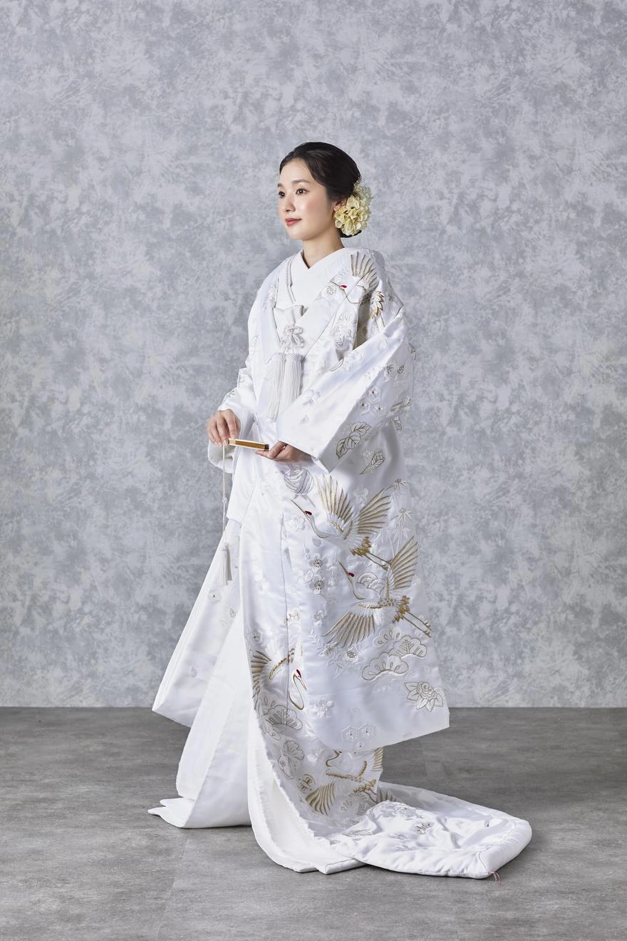 金赤刺繍鶴梅｜埼玉でご案内できる白無垢コレクション｜和婚スタイル