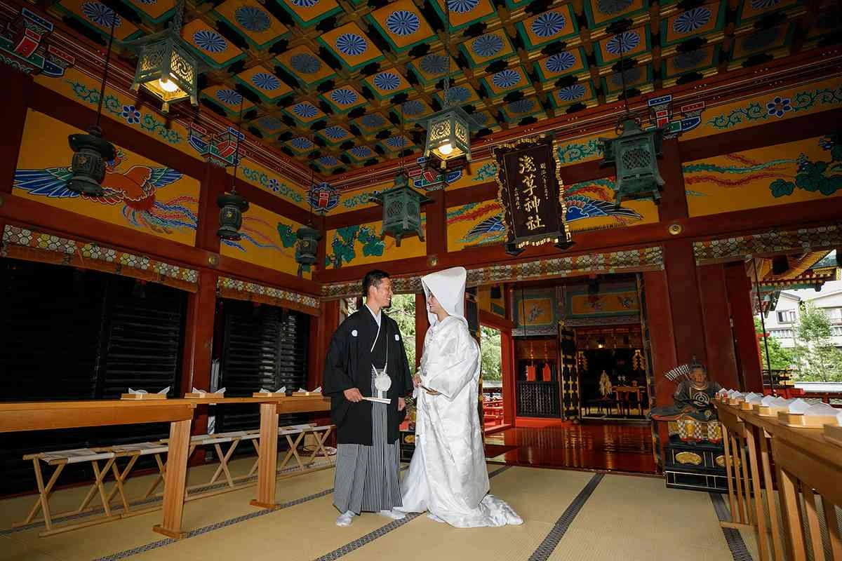 本殿内での特別な記念撮影が叶う神社