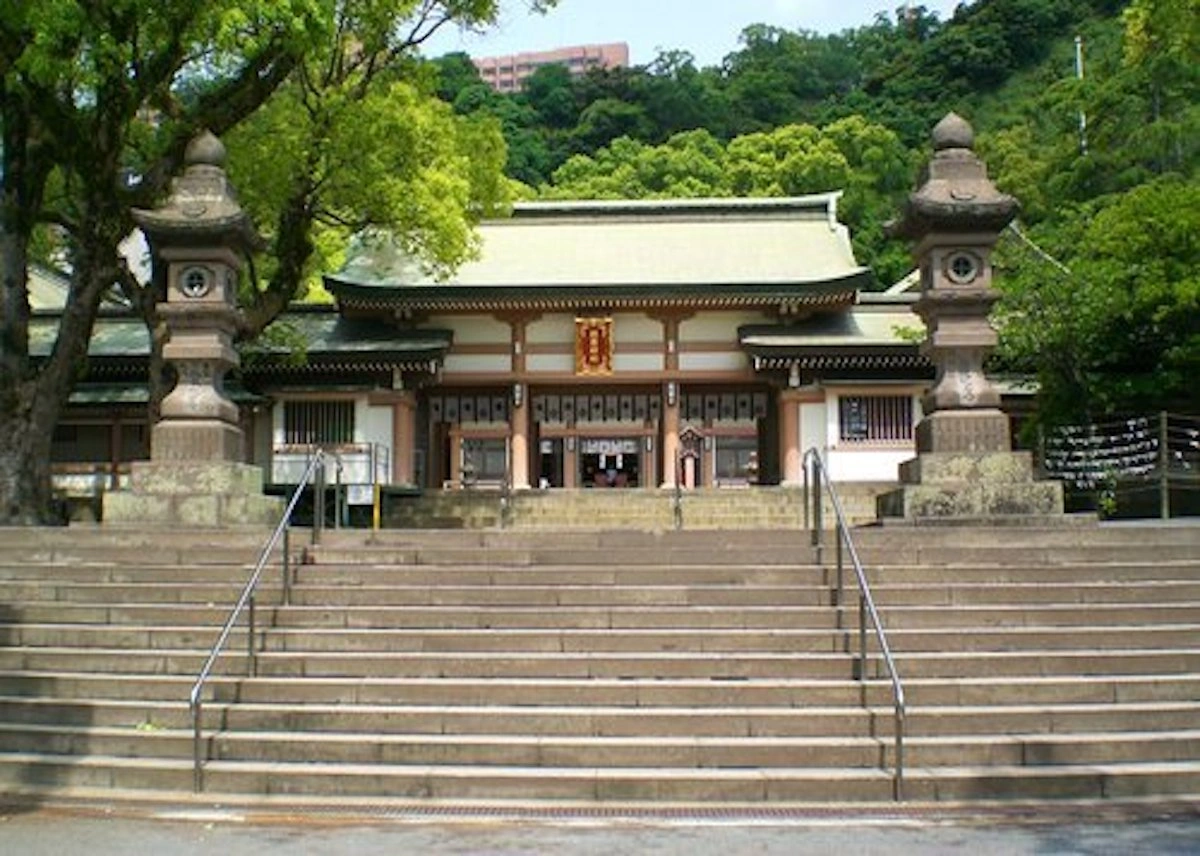 照国神社
