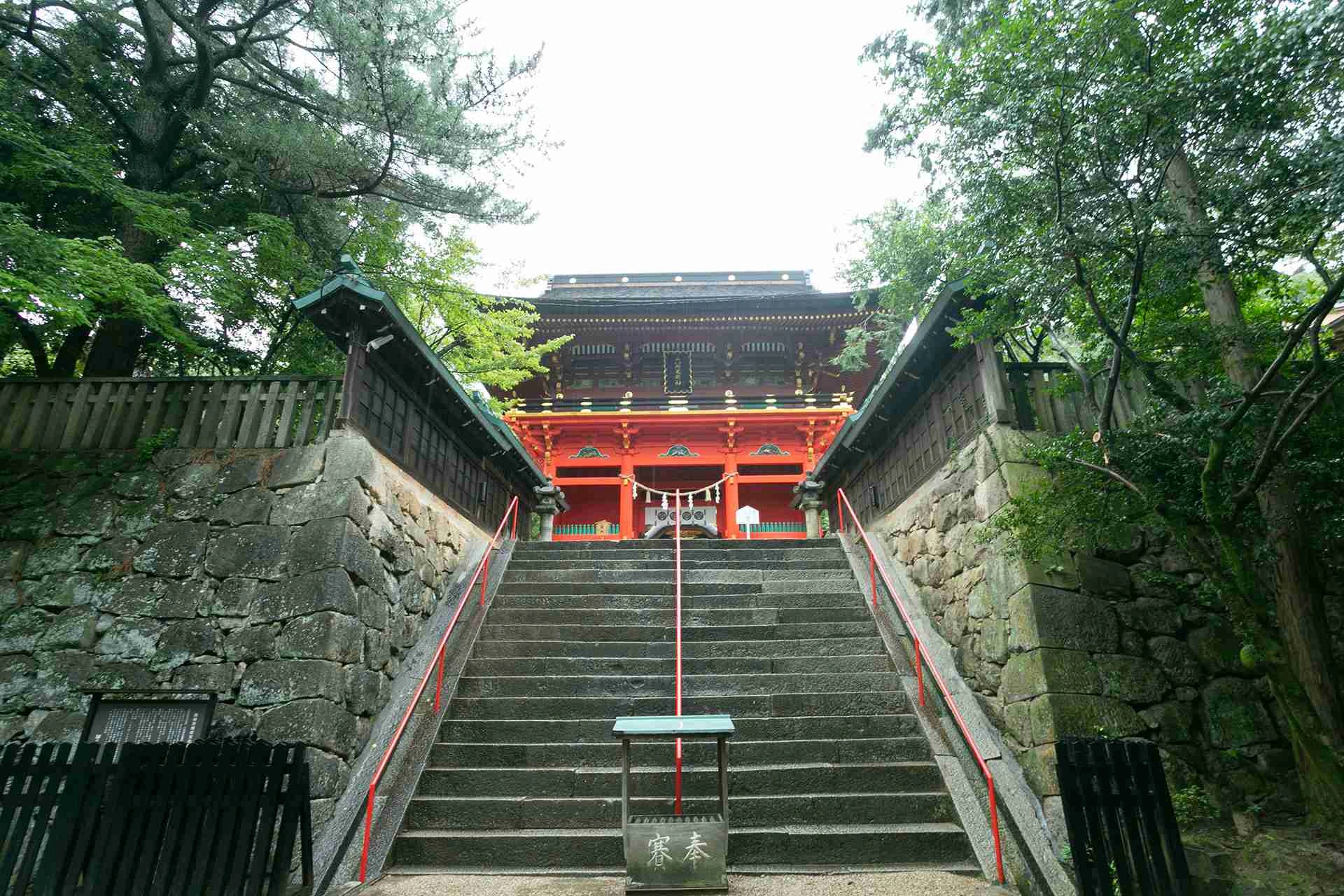 六所神社 サムネイル3