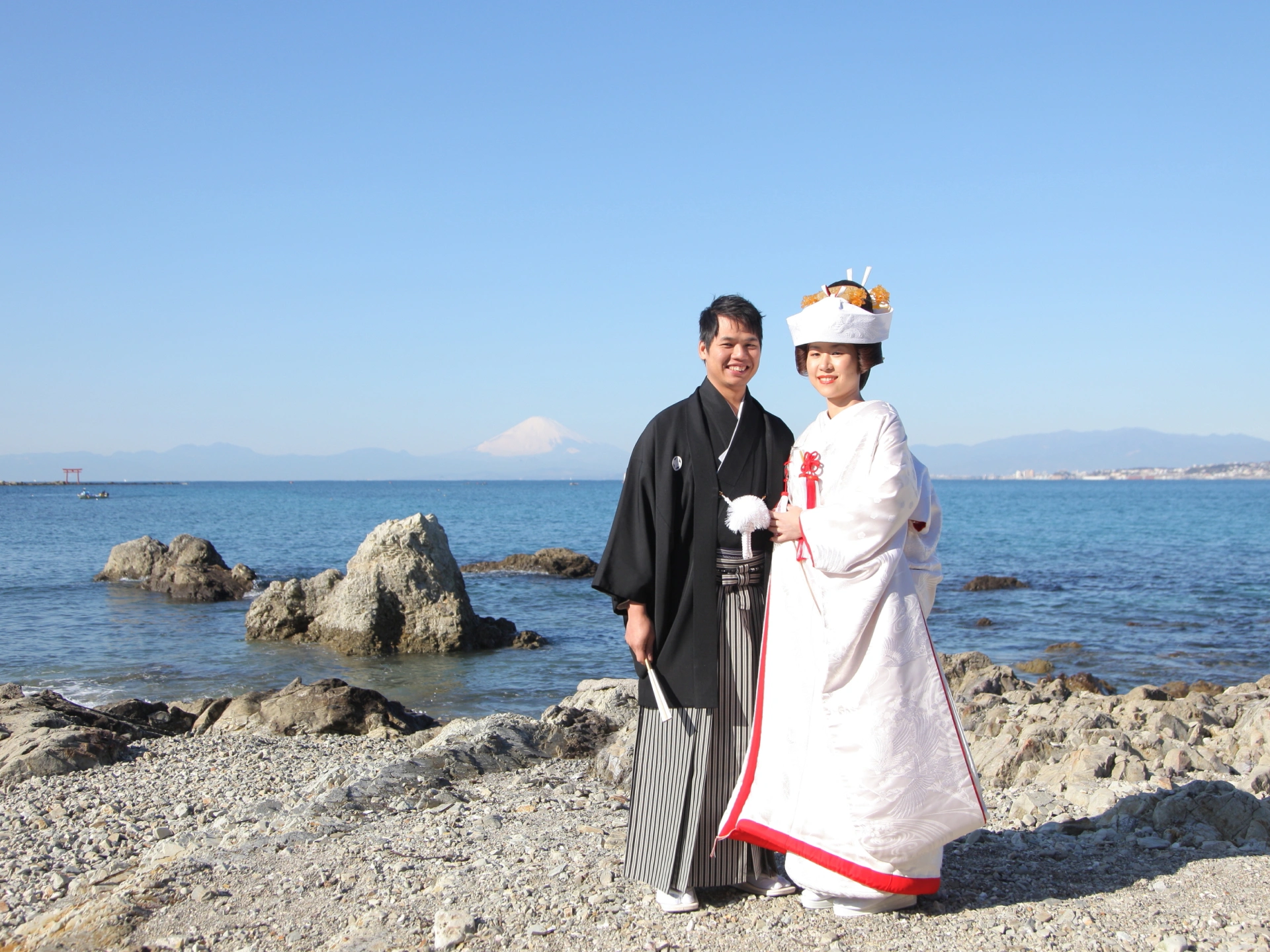 葉山の海辺で誓う神前式